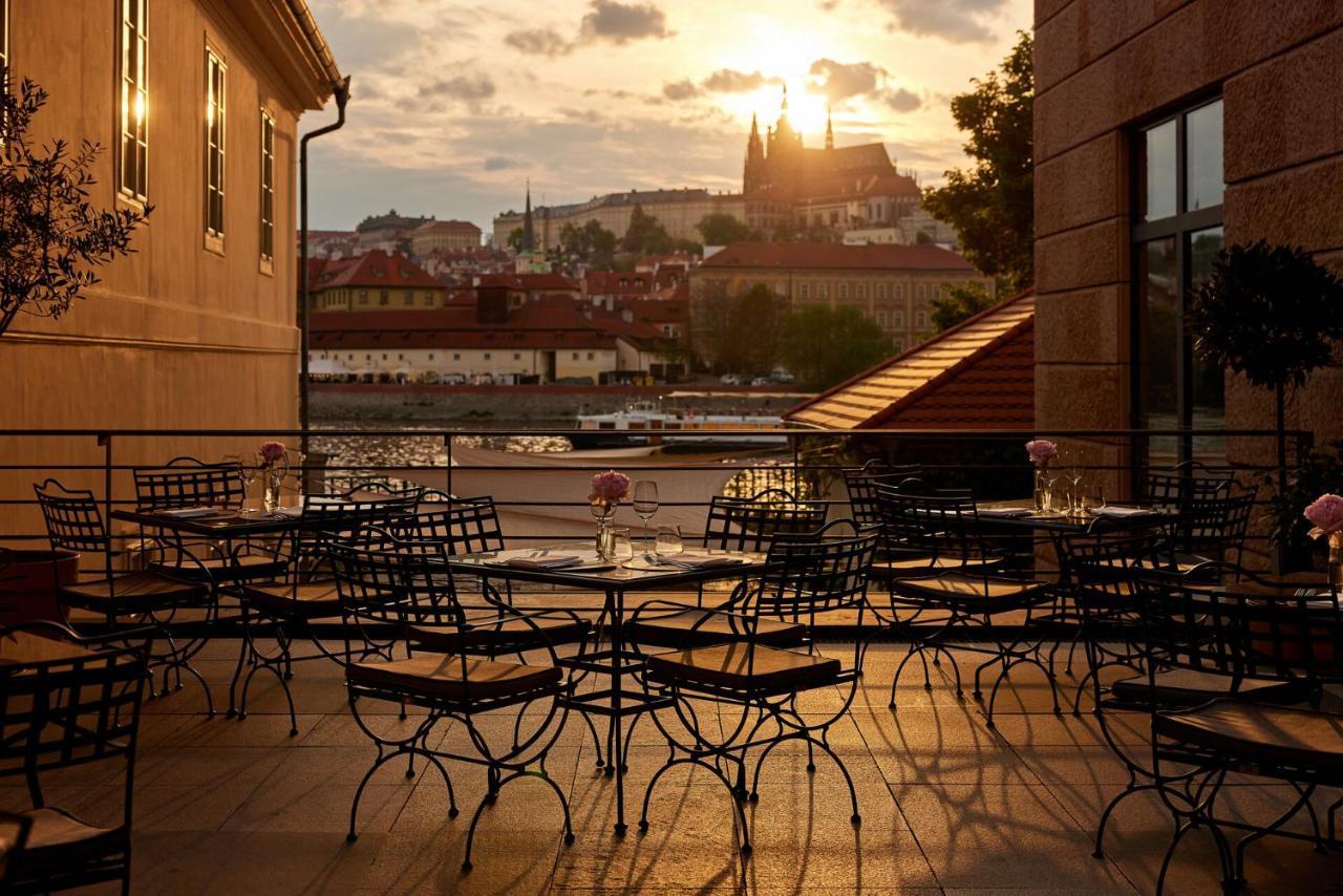 Four Seasons Otel 5*