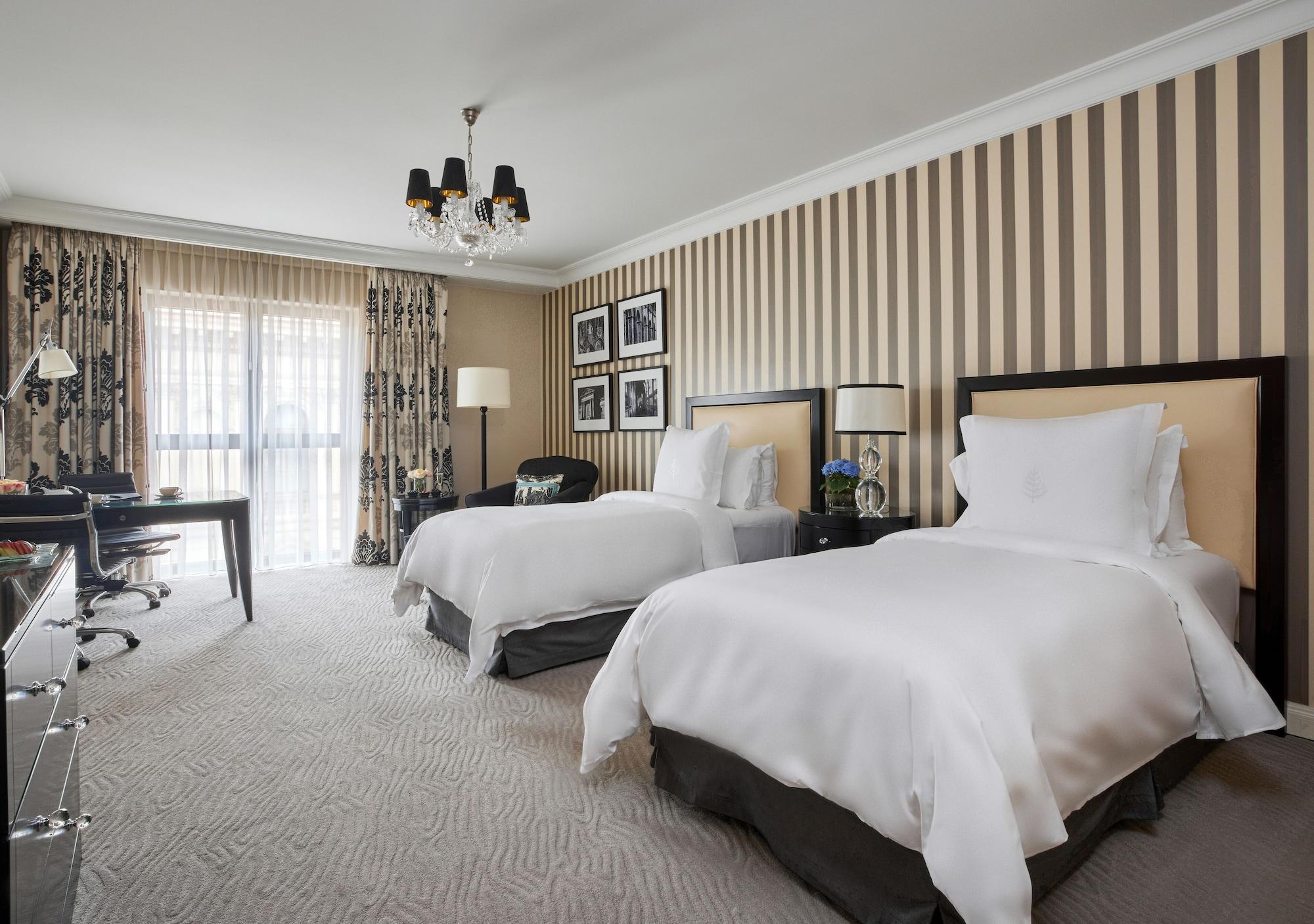 Otel Four Seasons 5*